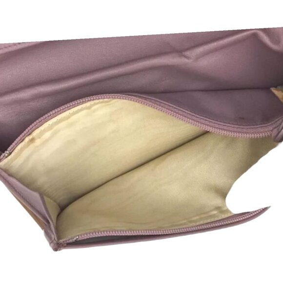 CHANEL: CC Logo Patent Leather Long Bifold Wallet #1328 - Picture 4 of 6